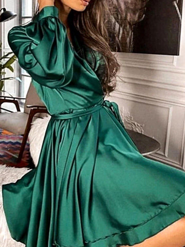 Woochic mini-robe trapèze satin avec ceinture v-cou manches longues doux cocktail Vert S